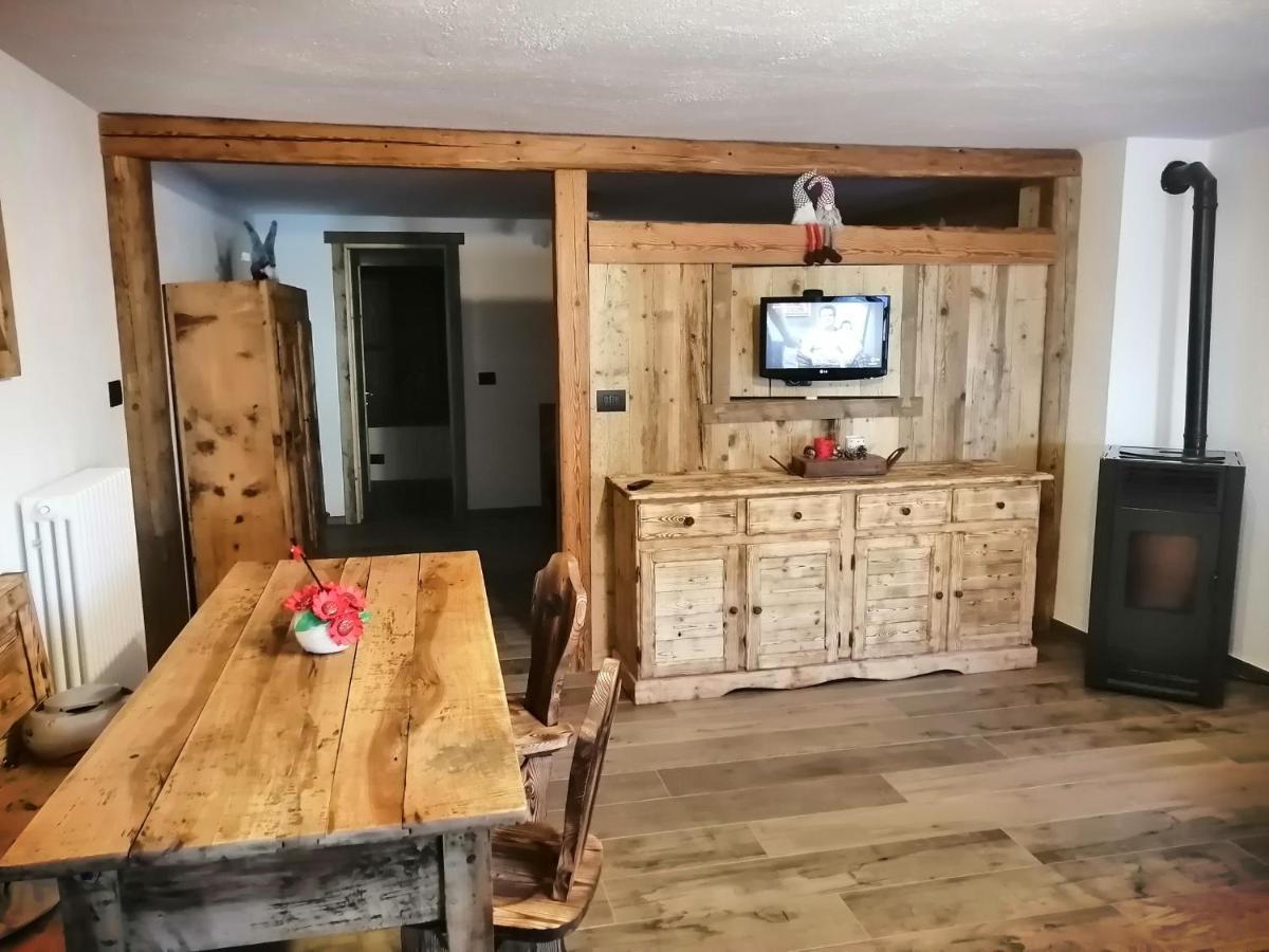 Maison Perriail Vda Gressan N 0029 Eksteriør bilde
