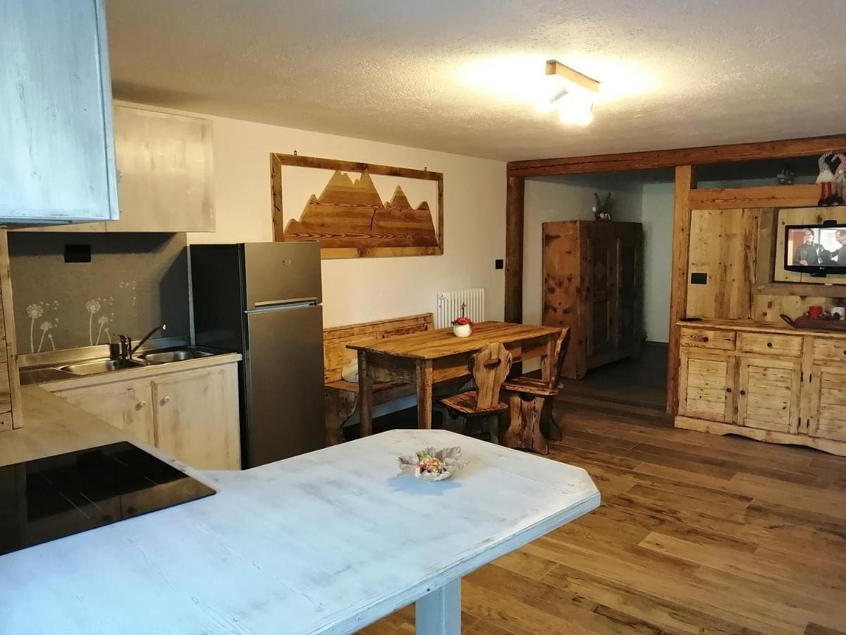 Maison Perriail Vda Gressan N 0029 Eksteriør bilde