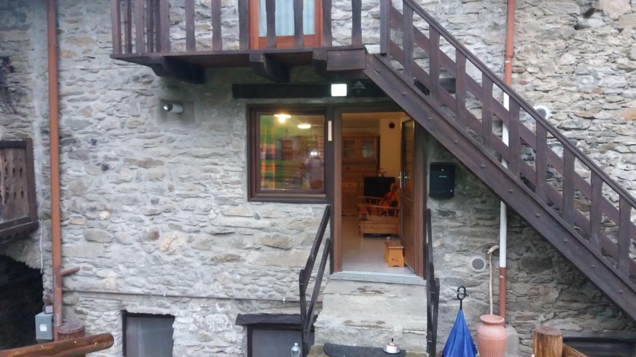 Maison Perriail Vda Gressan N 0029 Eksteriør bilde