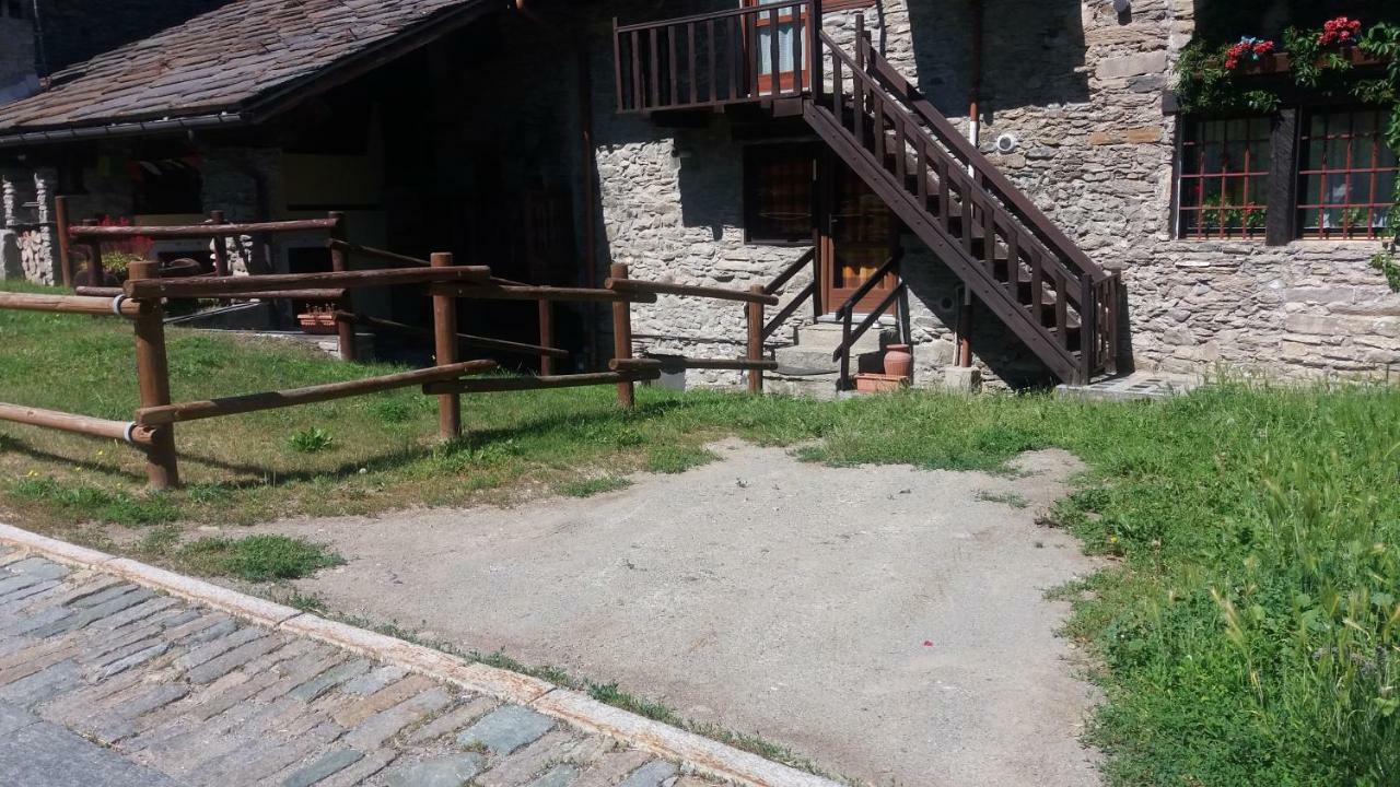 Maison Perriail Vda Gressan N 0029 Eksteriør bilde